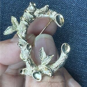 Vintage letter C brooch, Signed Sarah Coventry